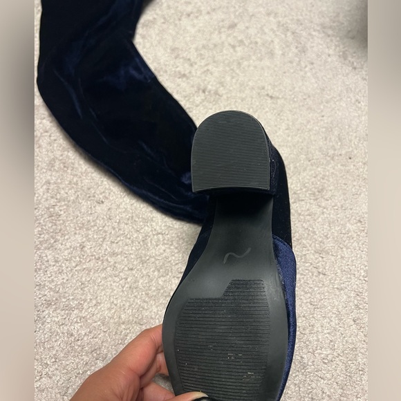 Over the knee boots - Picture 2 of 5